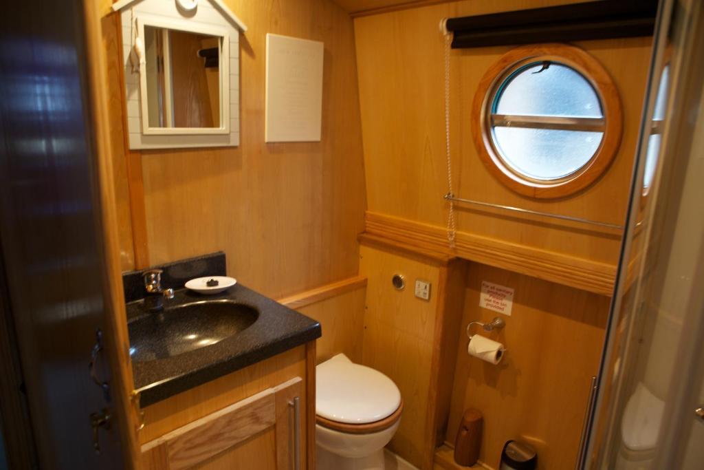 Houseboat Ботель Шефилд